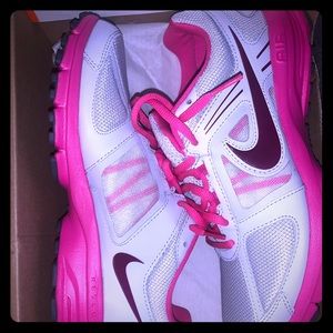 🆕 WMNS 7.5 Nike Air Relentless 3